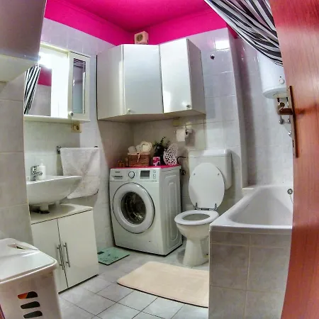 With A Parking Space - 13187 아파트